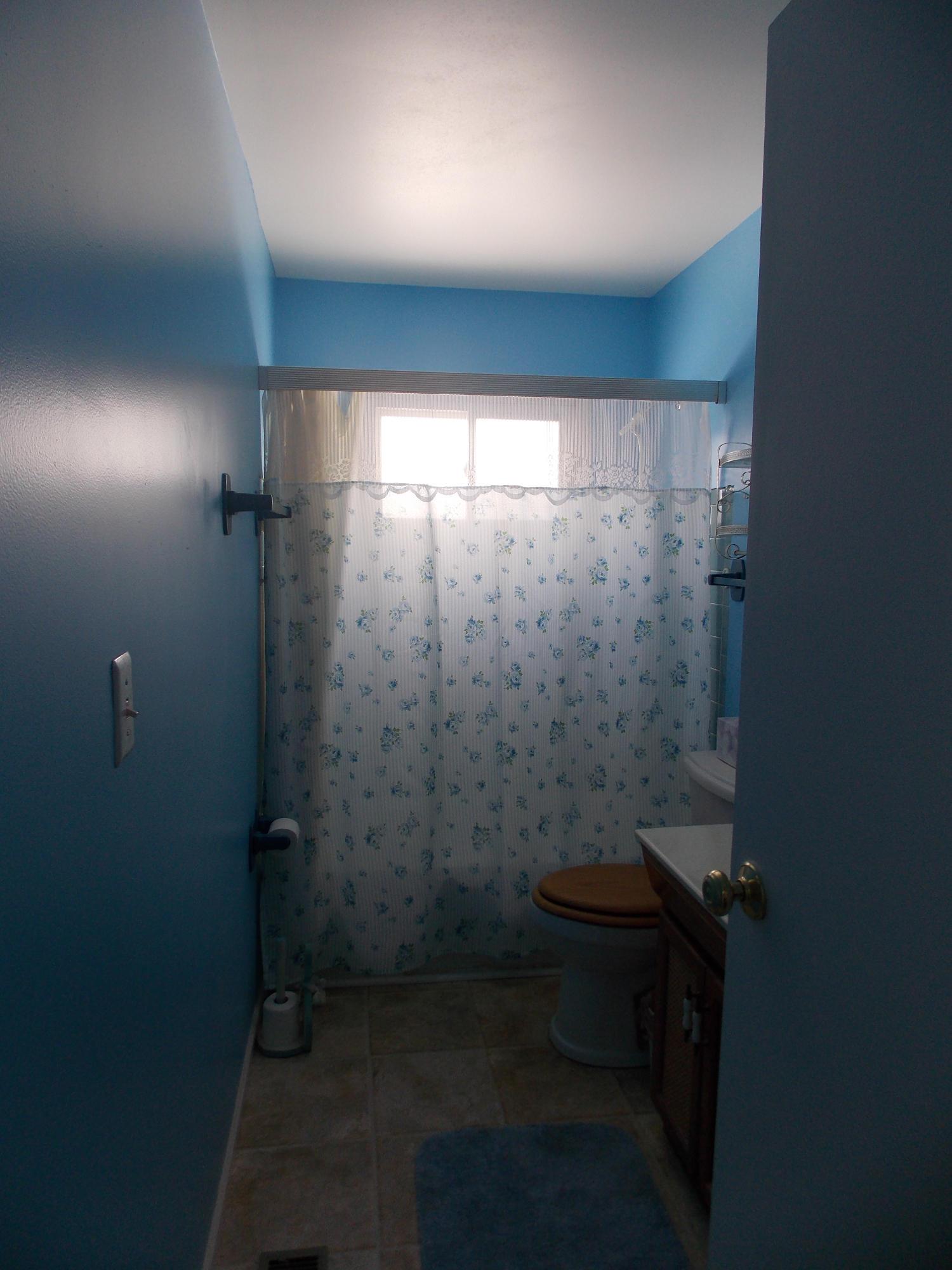 2114 Rochelle Place Columbus, OH 43232 - Photo 2 of 14 Gallery Image 2