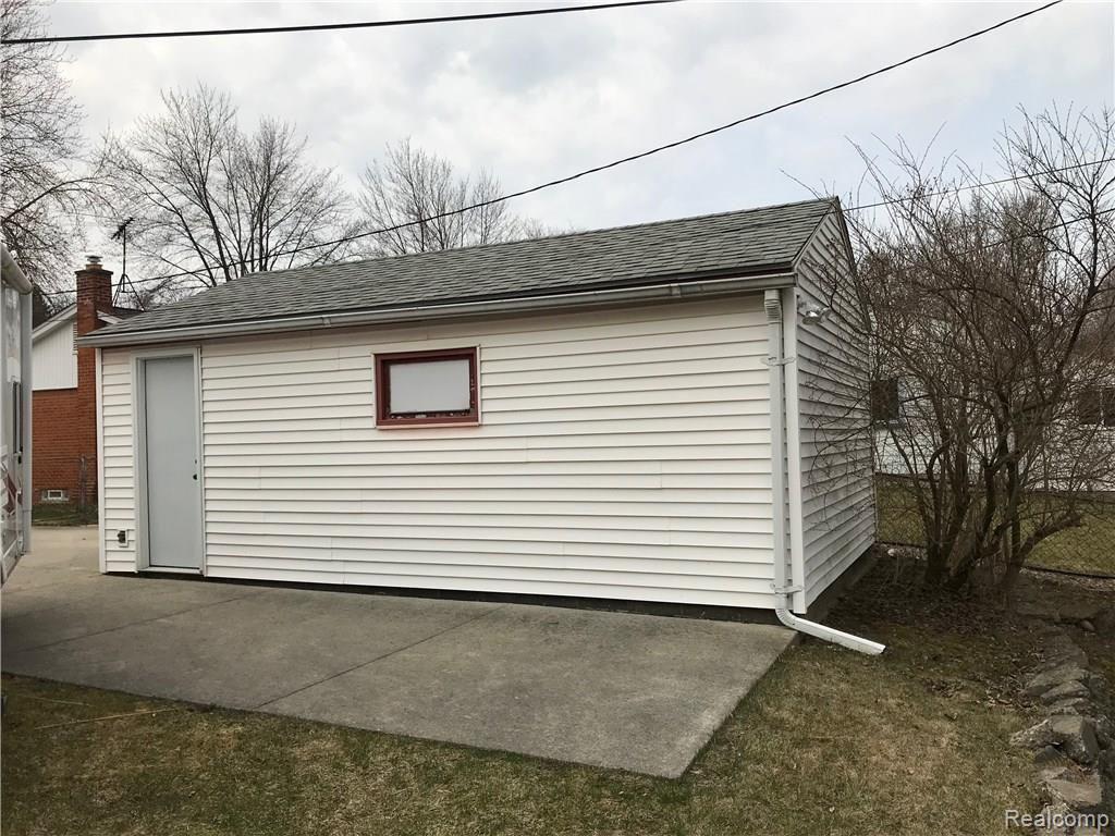 533 Rewold Drive Rochester, MI 48307 - Photo 8 of 39