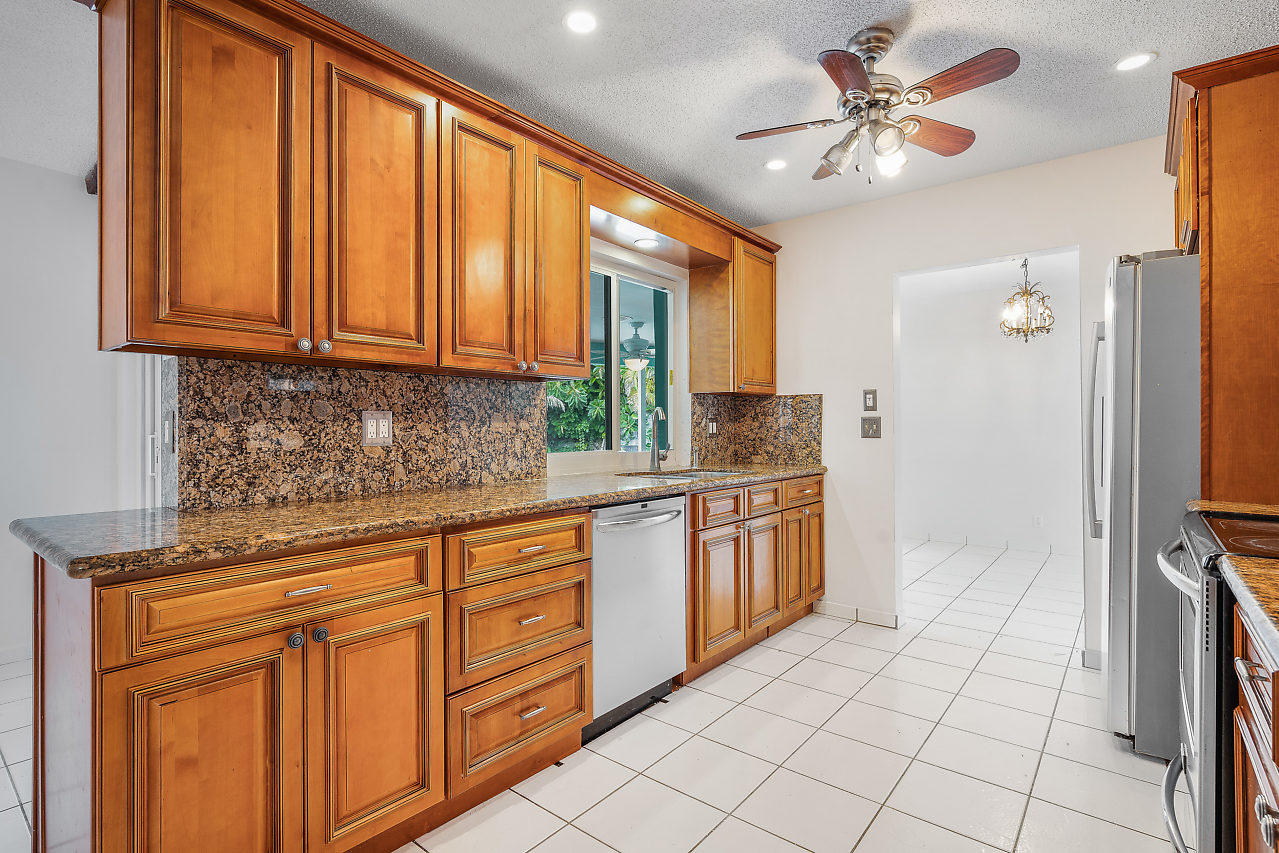 867 Sevilla Drive Boca Raton, FL 33432 - Photo 4 of 29 017-867SevillaDr-BocaRaton-FL-small