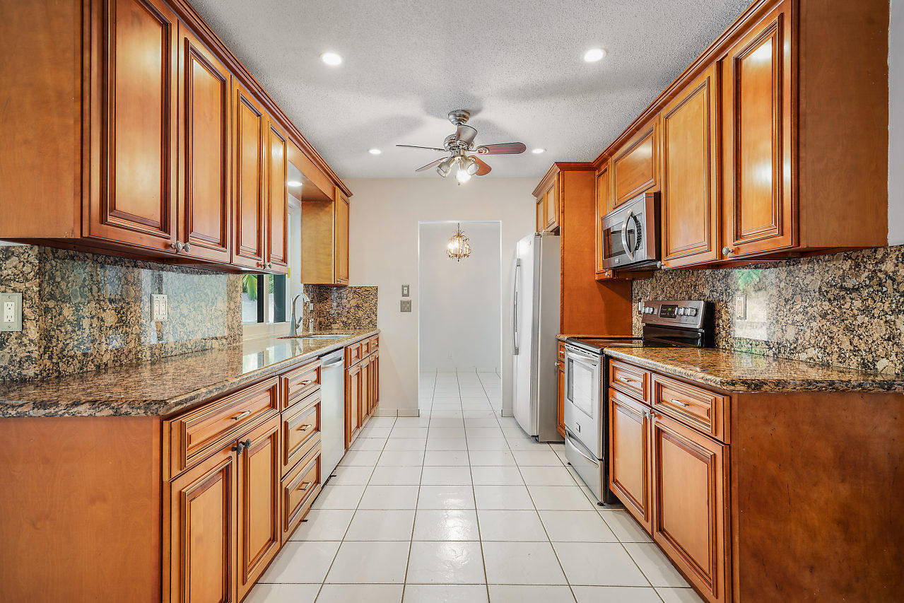 867 Sevilla Drive Boca Raton, FL 33432 - Photo 5 of 29 019-867SevillaDr-BocaRaton-FL-small