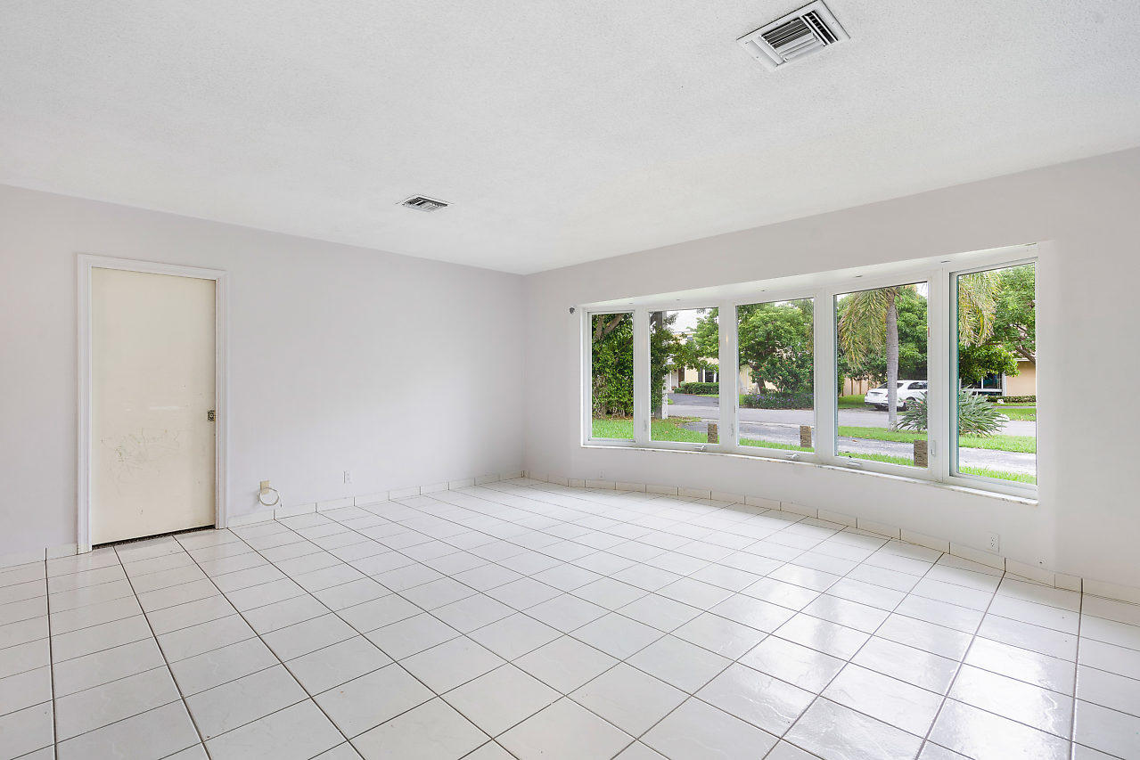 867 Sevilla Drive Boca Raton, FL 33432 - Photo 8 of 29 23