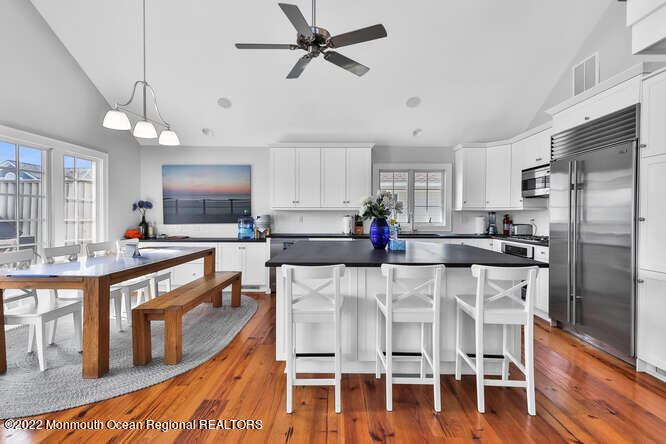 11 Atlantic Avenue Spring Lake, NJ 07762 - Photo 10 of 31 11 Atlantic Ave Spring Lake NJ-small-009