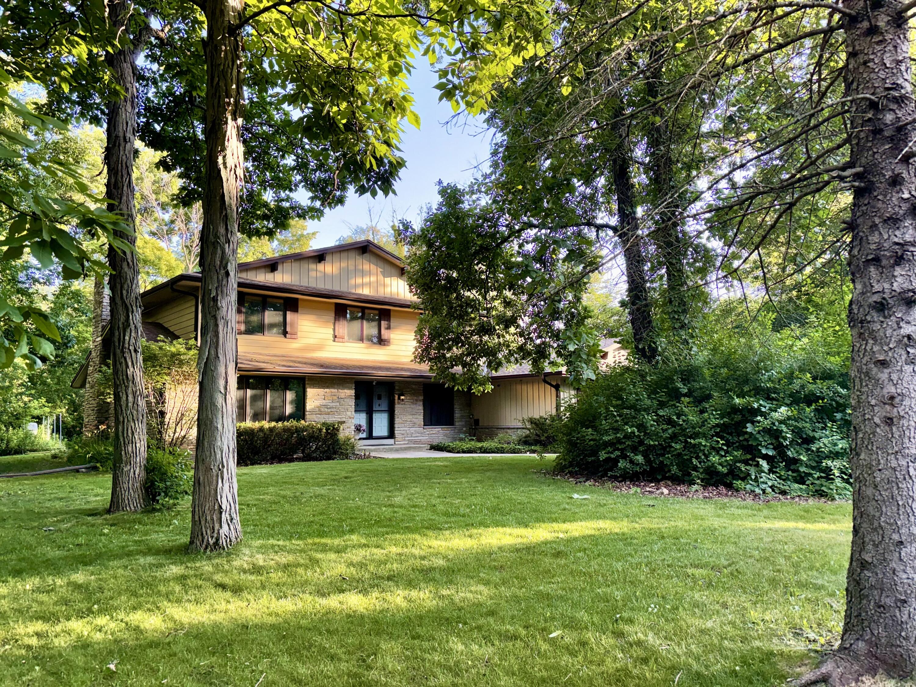Spacious 5 bedrooms, 3.5 baths and 3 car garage.