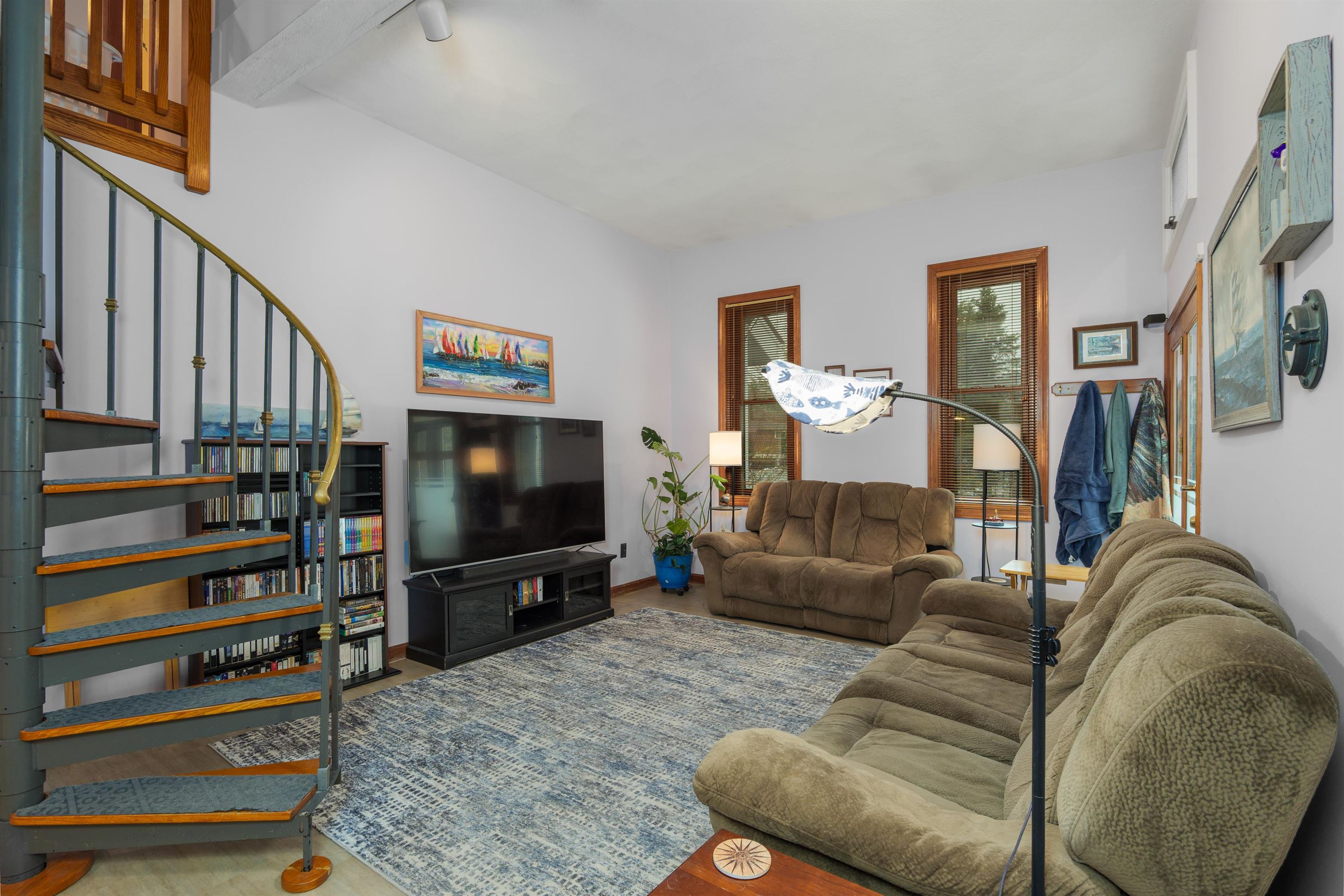 65 Pelham Road Salem, NH 03079 - Photo 11 of 44