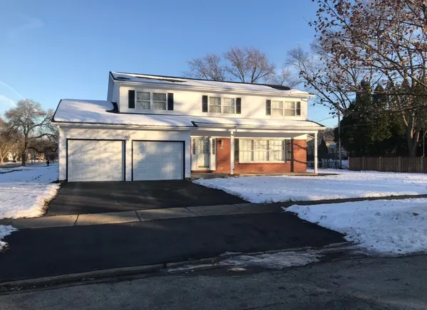 $480,000 | 2703 North Ridge Avenue, Arlington Heights, IL 60004