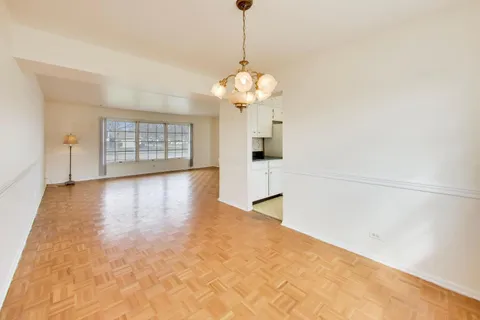 $529,900 | 2703 North Ridge Avenue, Arlington Heights, IL 60004