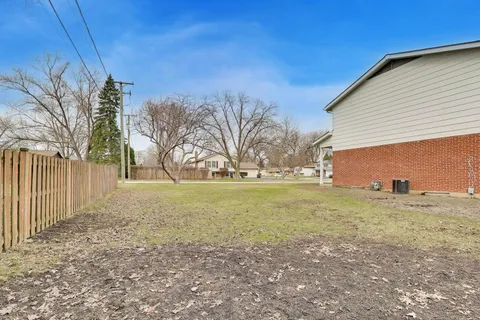 $529,900 | 2703 North Ridge Avenue, Arlington Heights, IL 60004