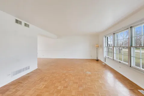 $529,900 | 2703 North Ridge Avenue, Arlington Heights, IL 60004