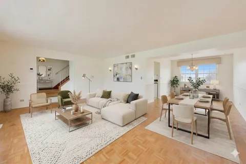 $529,900 | 2703 North Ridge Avenue, Arlington Heights, IL 60004