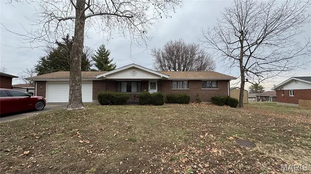 $290,000 | 904 Palm Drive, St. Charles, MO 63301