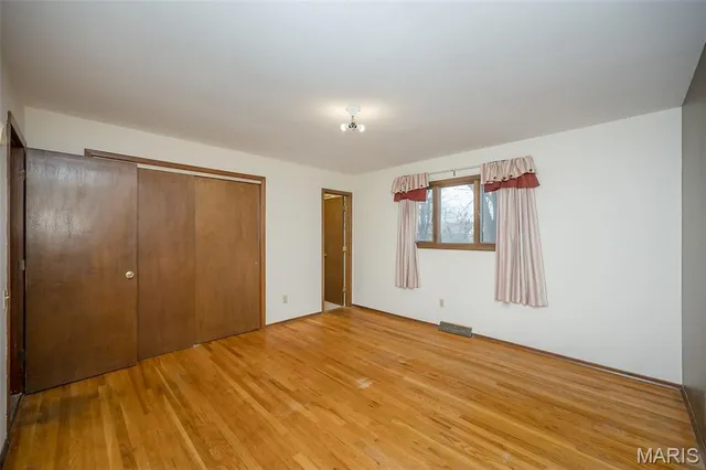 $290,000 | 904 Palm Drive, St. Charles, MO 63301