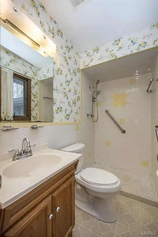 $290,000 | 904 Palm Drive, St. Charles, MO 63301