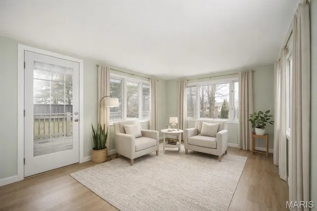 $290,000 | 904 Palm Drive, St. Charles, MO 63301