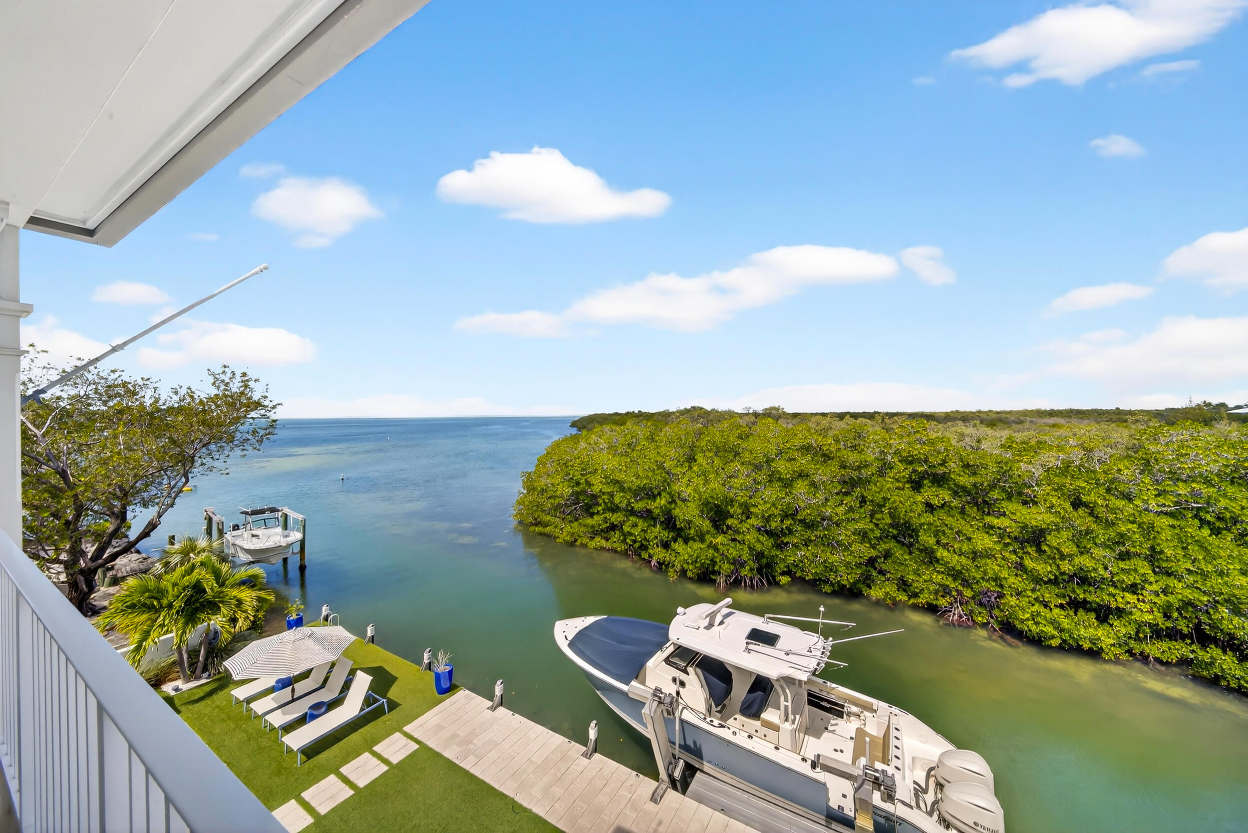 146 Mockingbird Road Tavernier, FL 33070 - Photo 2 of 52 87_kvm03941