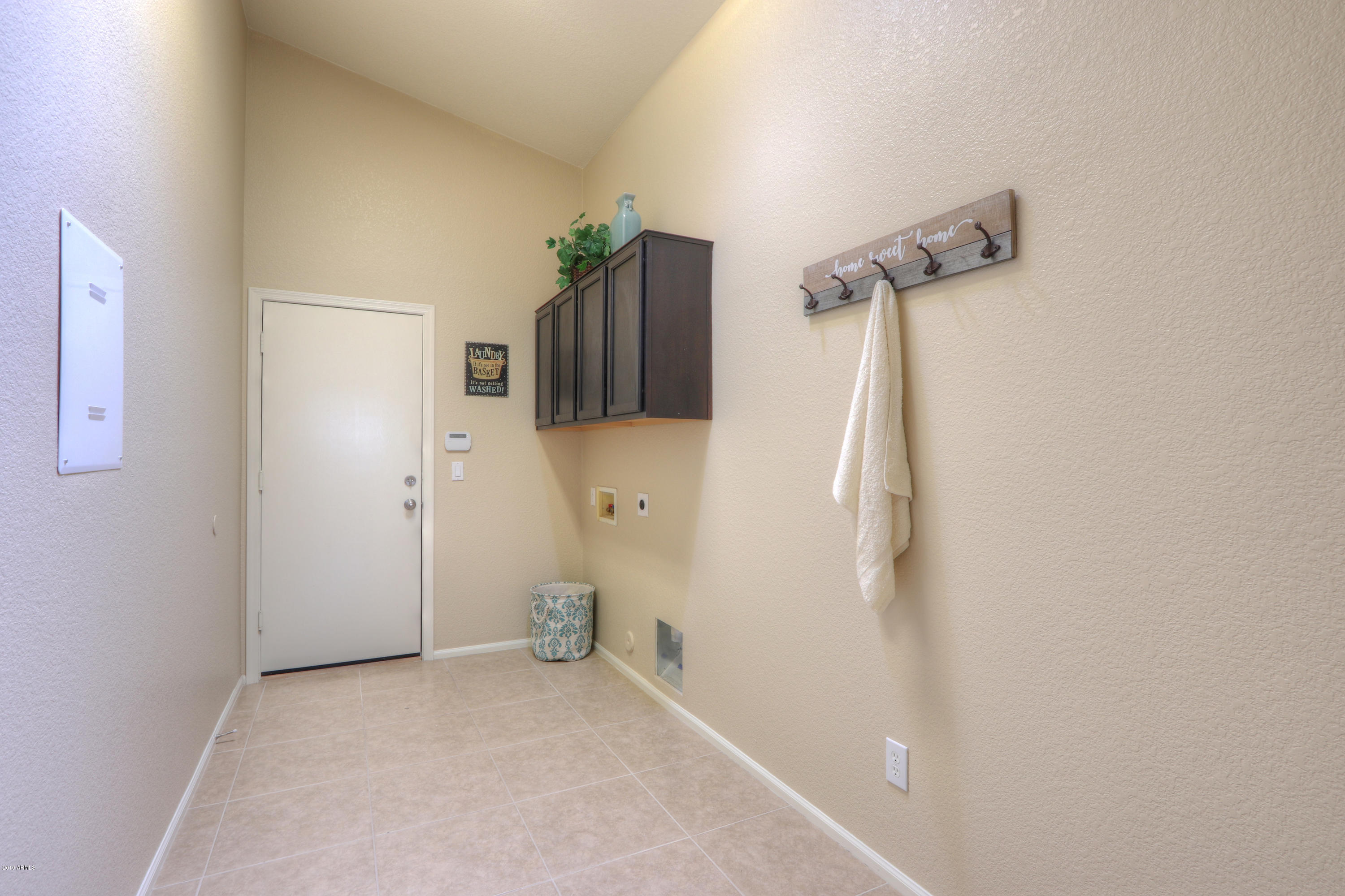 42779 West Venture Road Maricopa, AZ 85138 - Photo 35 of 41 Huge Laundry Room