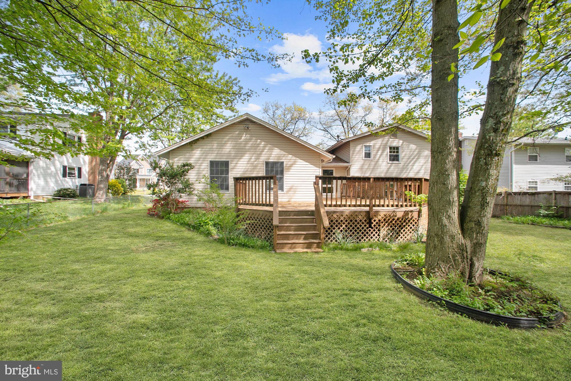 1924 Hull Road Vienna, VA 22182 - Photo 20 of 22 Large backyard