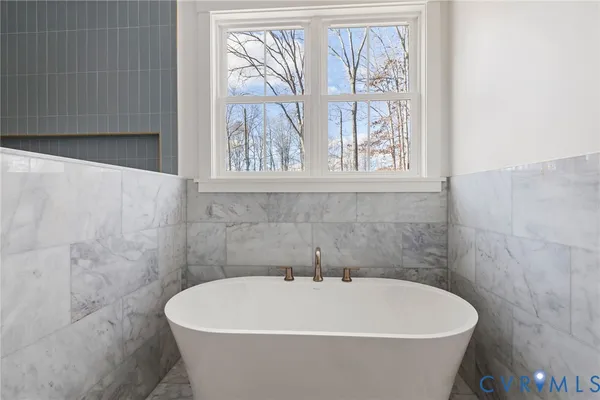 $835,000 | 70 Blue Sky Way, Bumpass, VA 23024