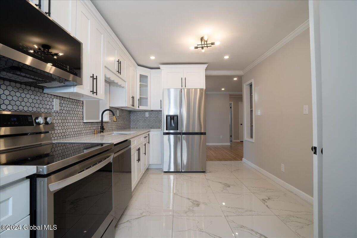 11 Elwood Road Bethlehem, NY 12054 - Photo 17 of 47 15-11 Elwood Rd-15