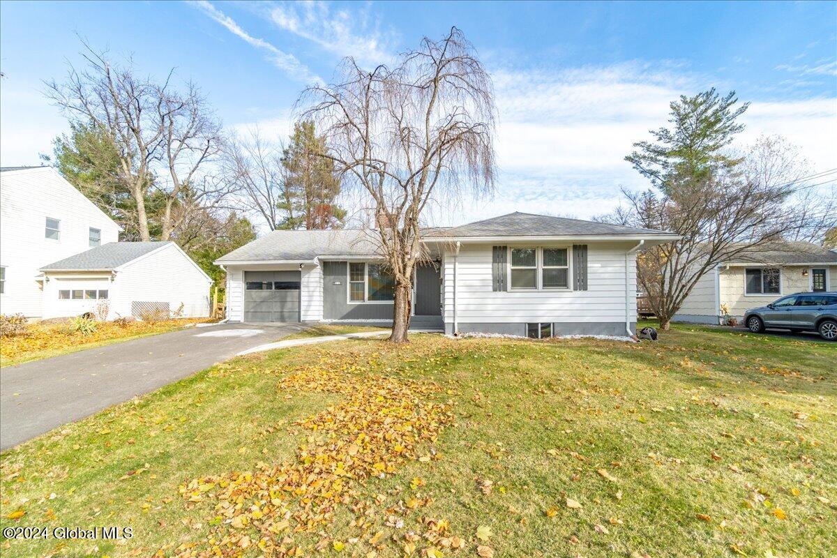 11 Elwood Road Bethlehem, NY 12054 - Photo 3 of 47 46-11 Elwood Rd-46