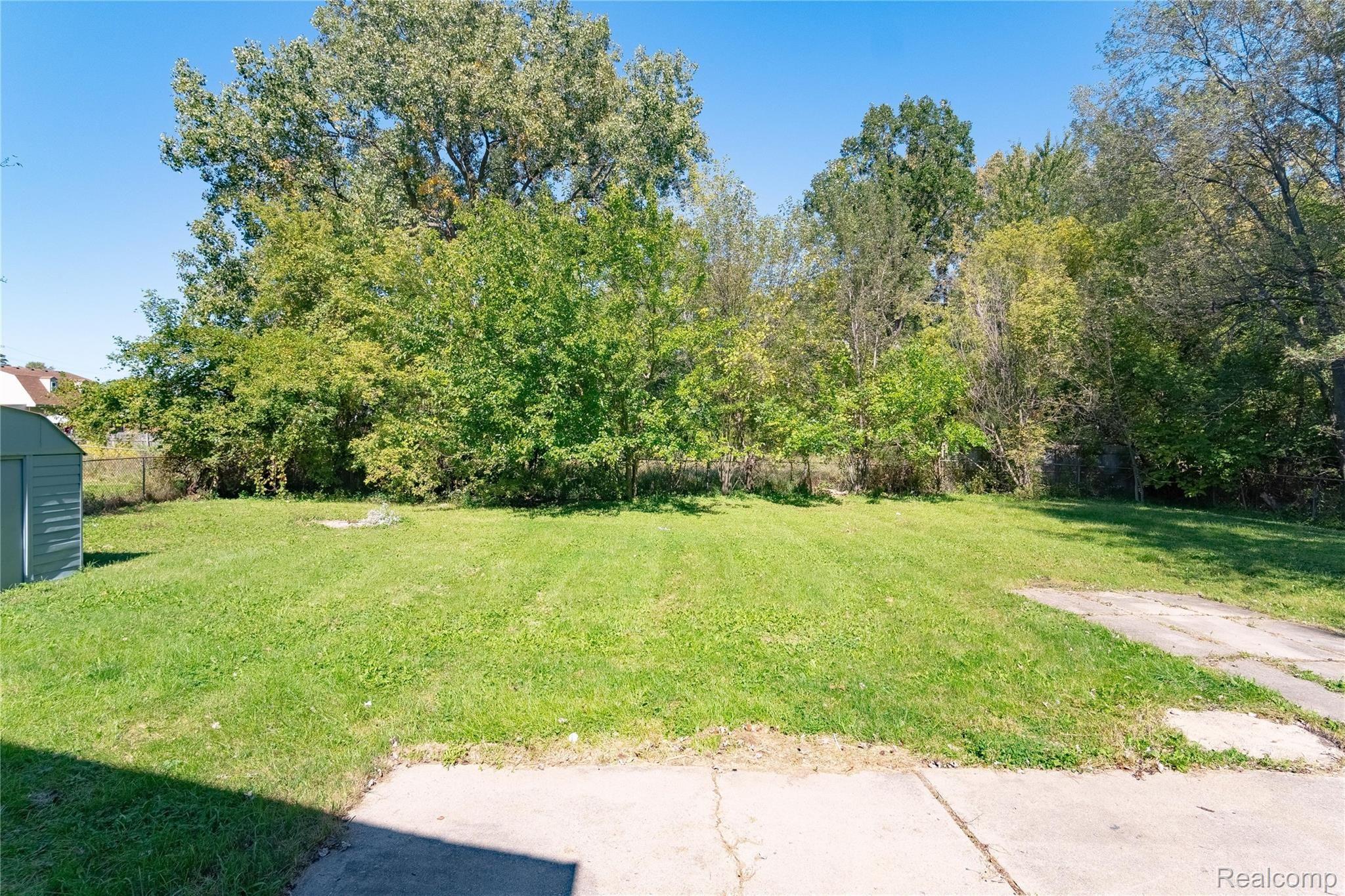 27804 Somerset Avenue Inkster, MI 48141 - Photo 31 of 31 Exteriors (7 of 8).jpg