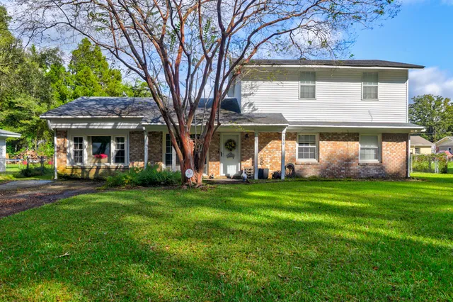 $349,000 | 136 Blossom Street, Goose Creek, SC 29445