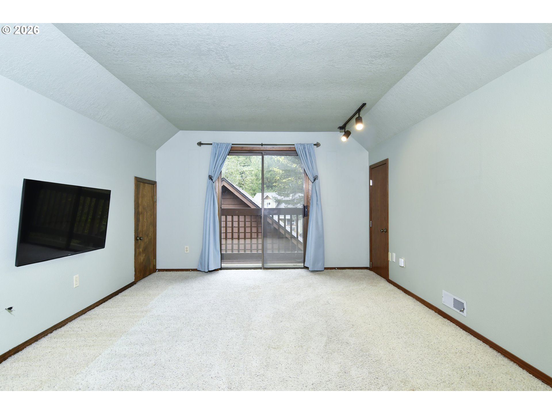 65252 East Alpine Way Rhododendron, OR 97049 - Photo 25 of 42 Gallery Image 25