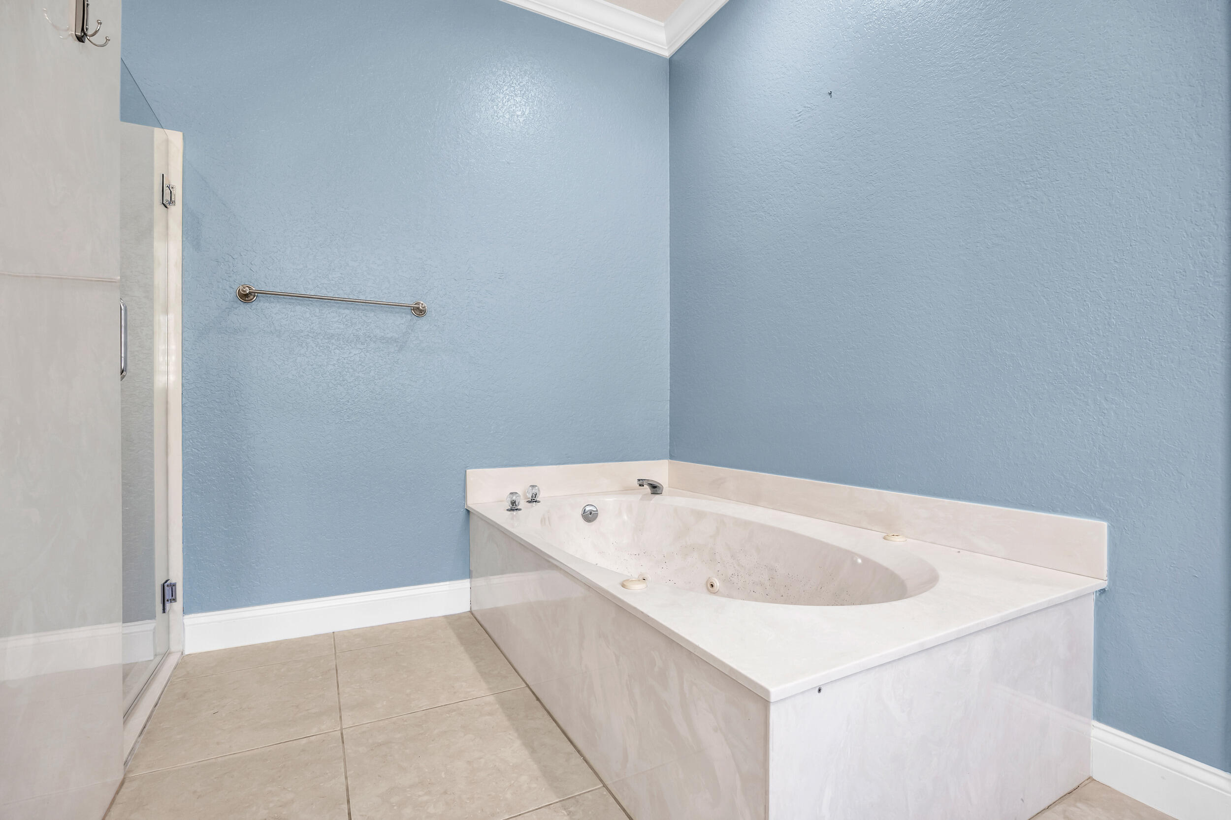 148 Cypress Cove Jupiter, FL 33458 - Photo 22 of 53 a view of a bathroom
