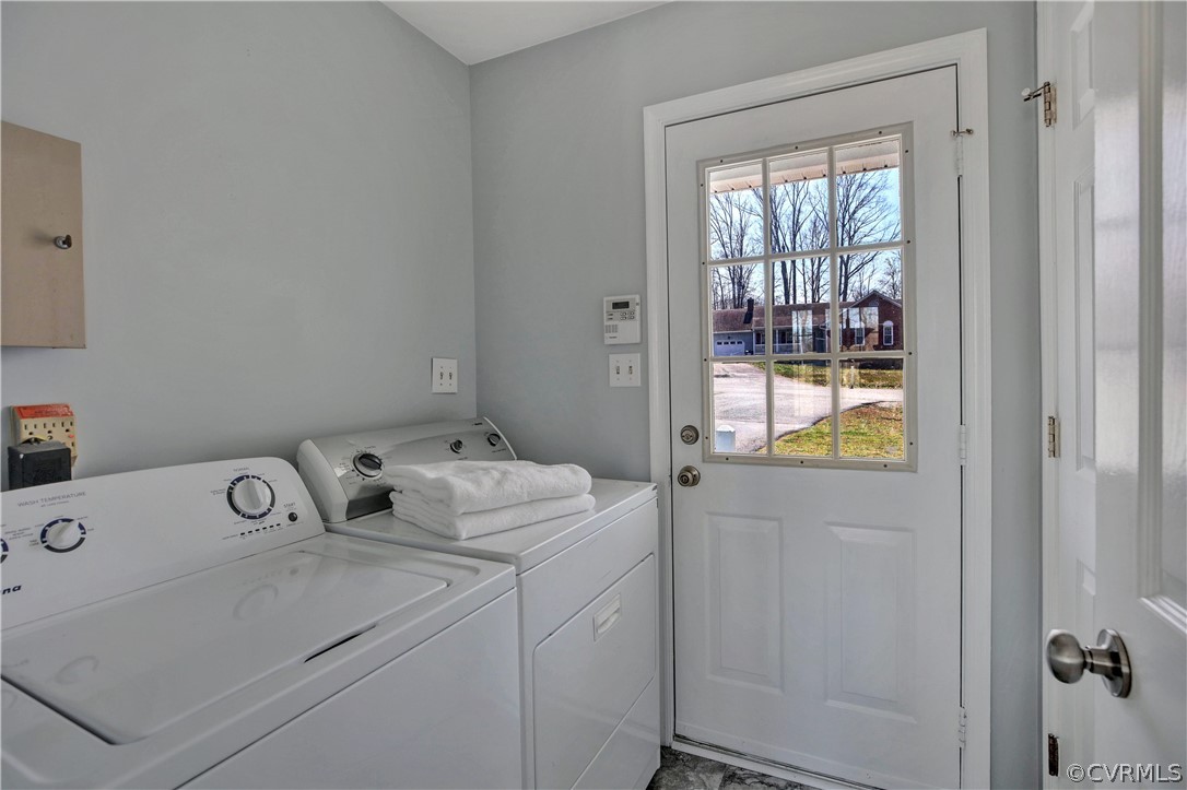 2300 Brookforest Road Midlothian, VA 23112 - Photo 13 of 29 a utility room with dryer and washer