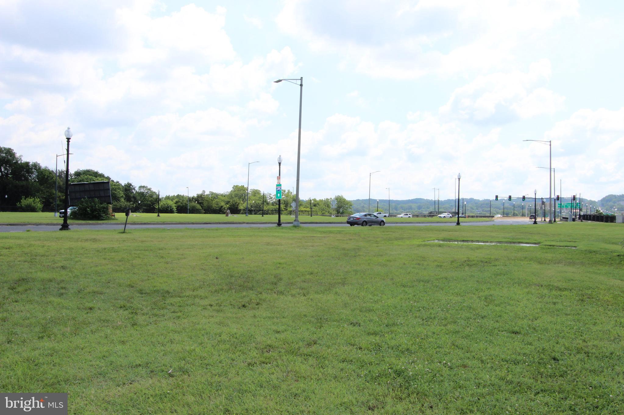 1535 K Street Southeast Washington, DC 20003 - Photo 19 of 21 a view of a golf course with a lake