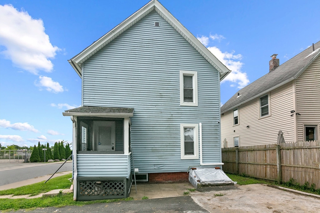 296 Quincy Street Springfield, MA 01109 - Photo 5 of 26 Gallery Image 5