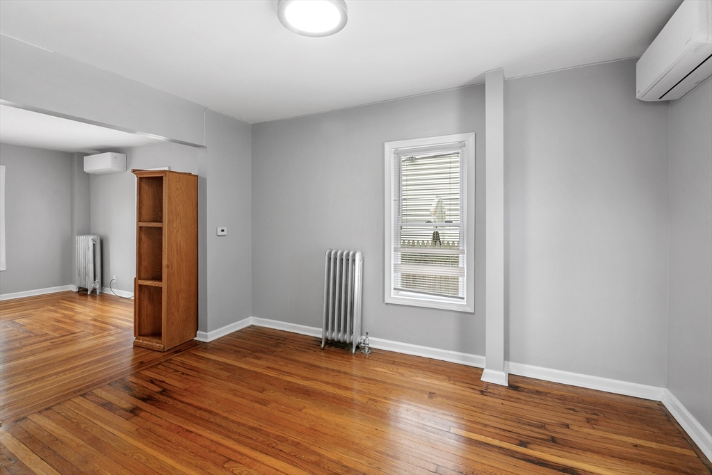 296 Quincy Street Springfield, MA 01109 - Photo 10 of 26 Gallery Image 10