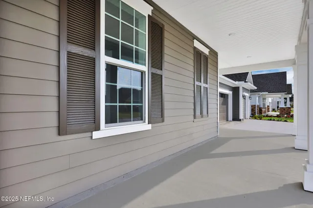 a view of entrance front of the house