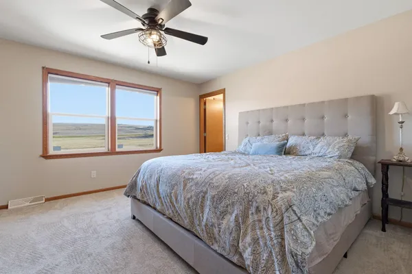 $450,000 | W2521 890th Avenue, Spring Valley, WI 54767
