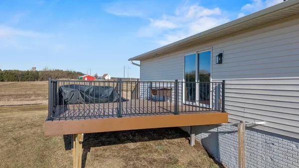 $450,000 | W2521 890th Avenue, Spring Valley, WI 54767