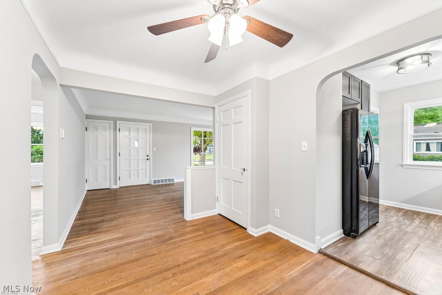 24230 Knickerbocker Road Bay Village, OH 44140 - Photo 15 of 50 Dining room