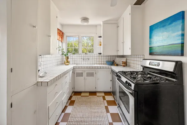 $2,450,000 | 15 West Padre Street, Santa Barbara, CA 93105