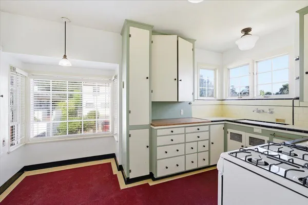 $2,450,000 | 15 West Padre Street, Santa Barbara, CA 93105