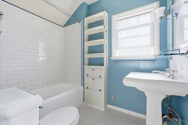 $2,450,000 | 15 West Padre Street, Santa Barbara, CA 93105