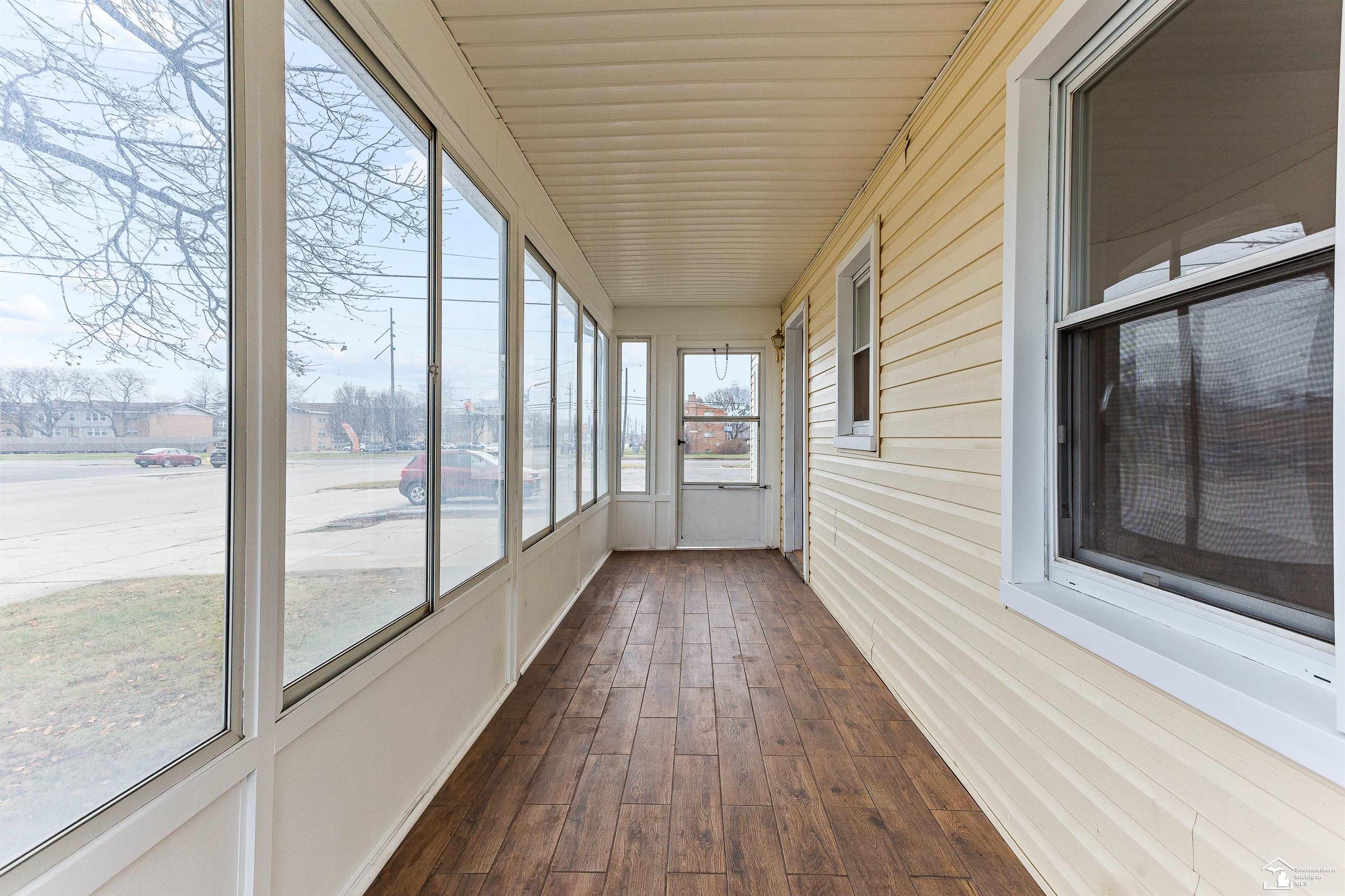 17033 Quarry Road Riverview, MI 48193 - Photo 4 of 42