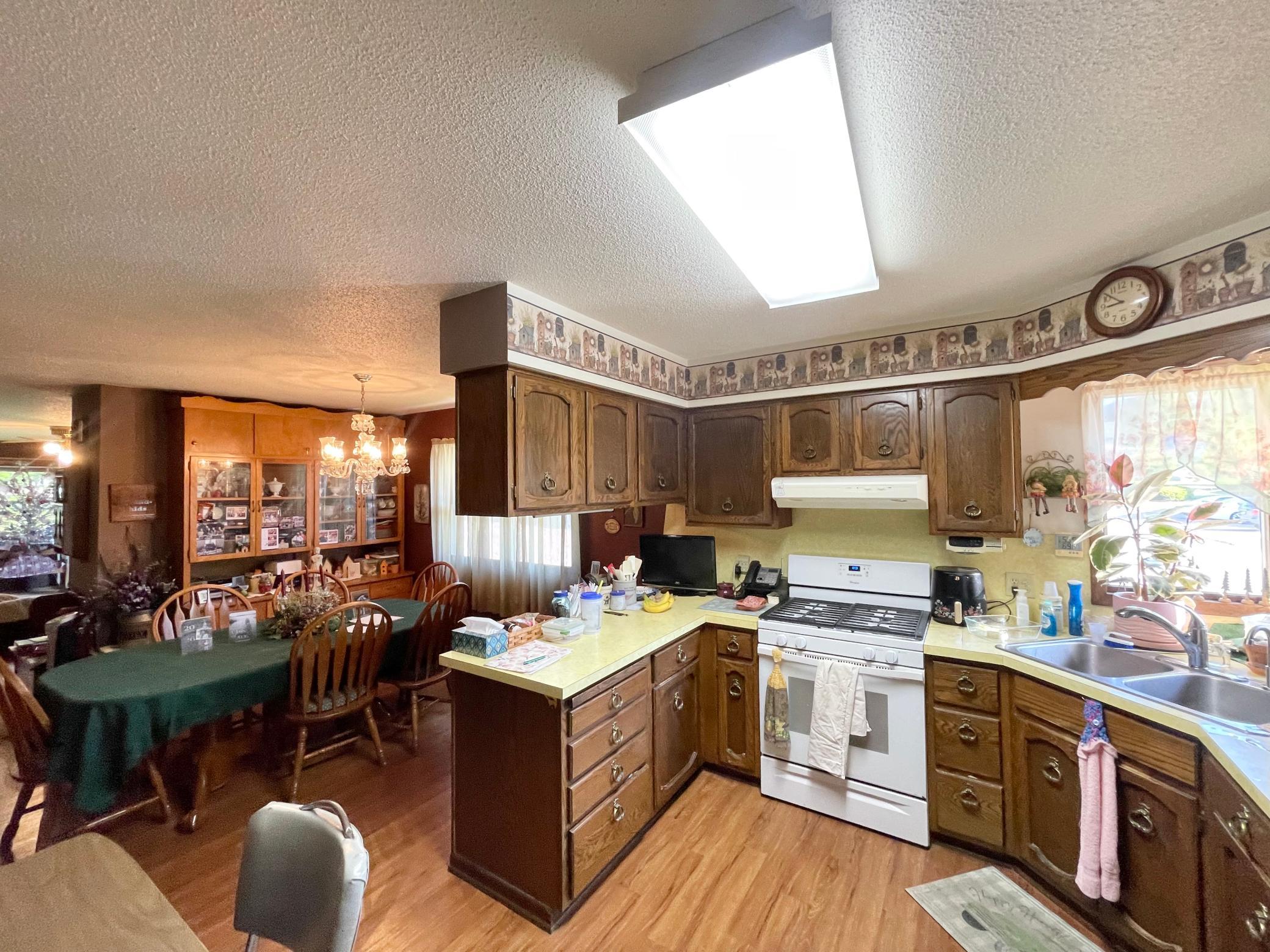115 West Lincoln Street Springfield, MN 56087 - Photo 15 of 39