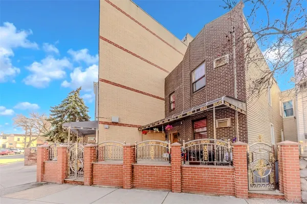 $1,149,000 | 1557 Glover Street | Westchester Village