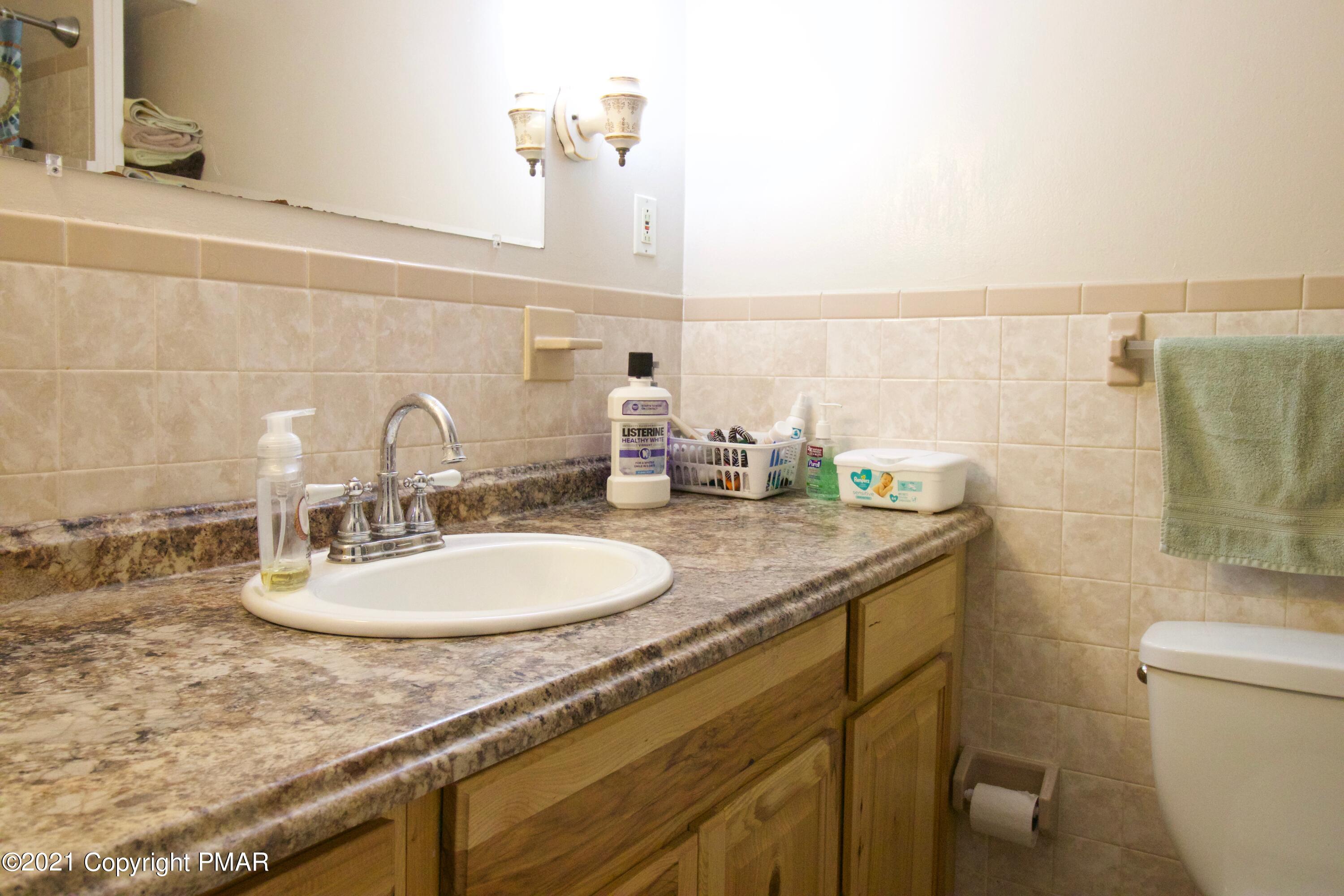 327 Carlton Road Mount Pocono, PA 18344 - Photo 26 of 34 Bath#2