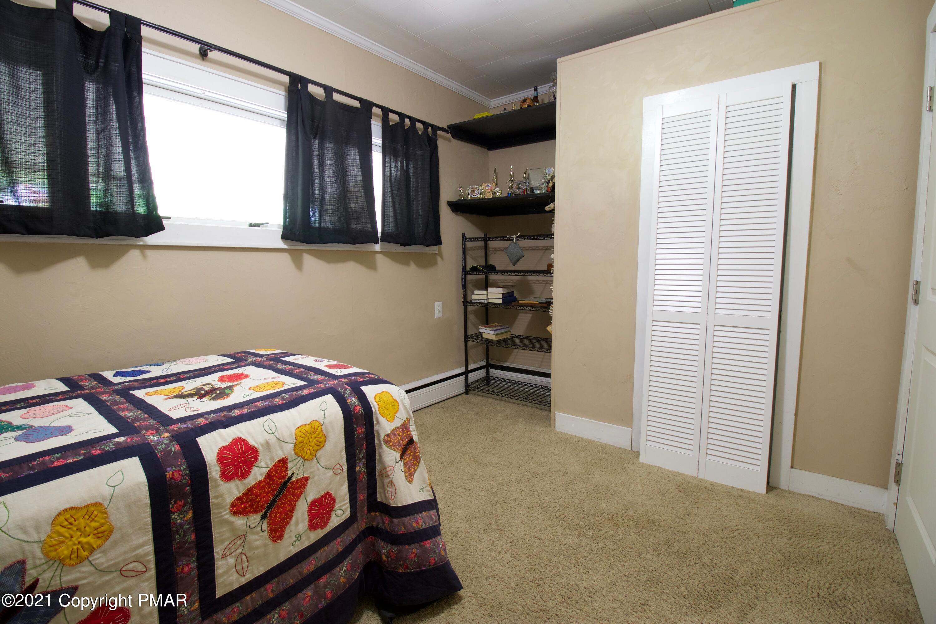 327 Carlton Road Mount Pocono, PA 18344 - Photo 31 of 34 BDRM#2b