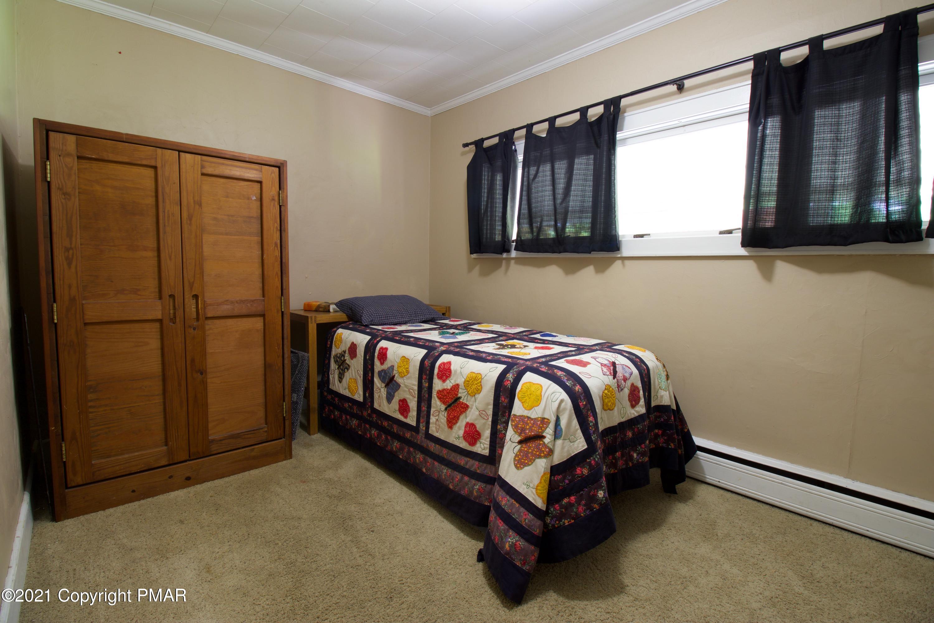 327 Carlton Road Mount Pocono, PA 18344 - Photo 32 of 34 BDRM#2