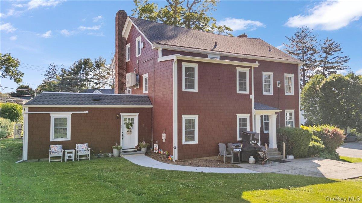 68 Nassau Road Huntington, NY 11743 - Photo 38 of 41