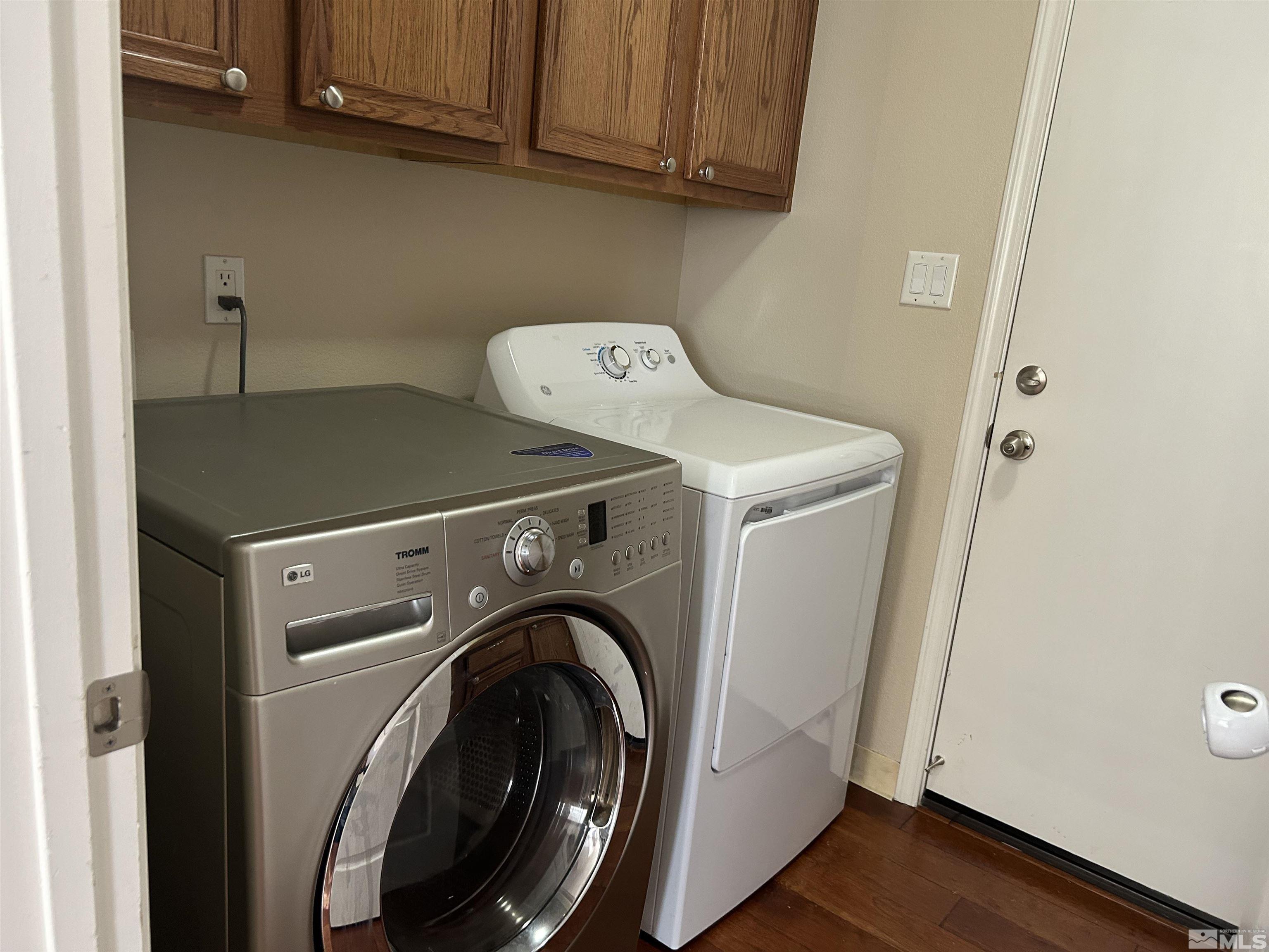 10047 Silver Star Drive Reno, NV 89521 - Photo 25 of 26 a utility room with dryer and washer