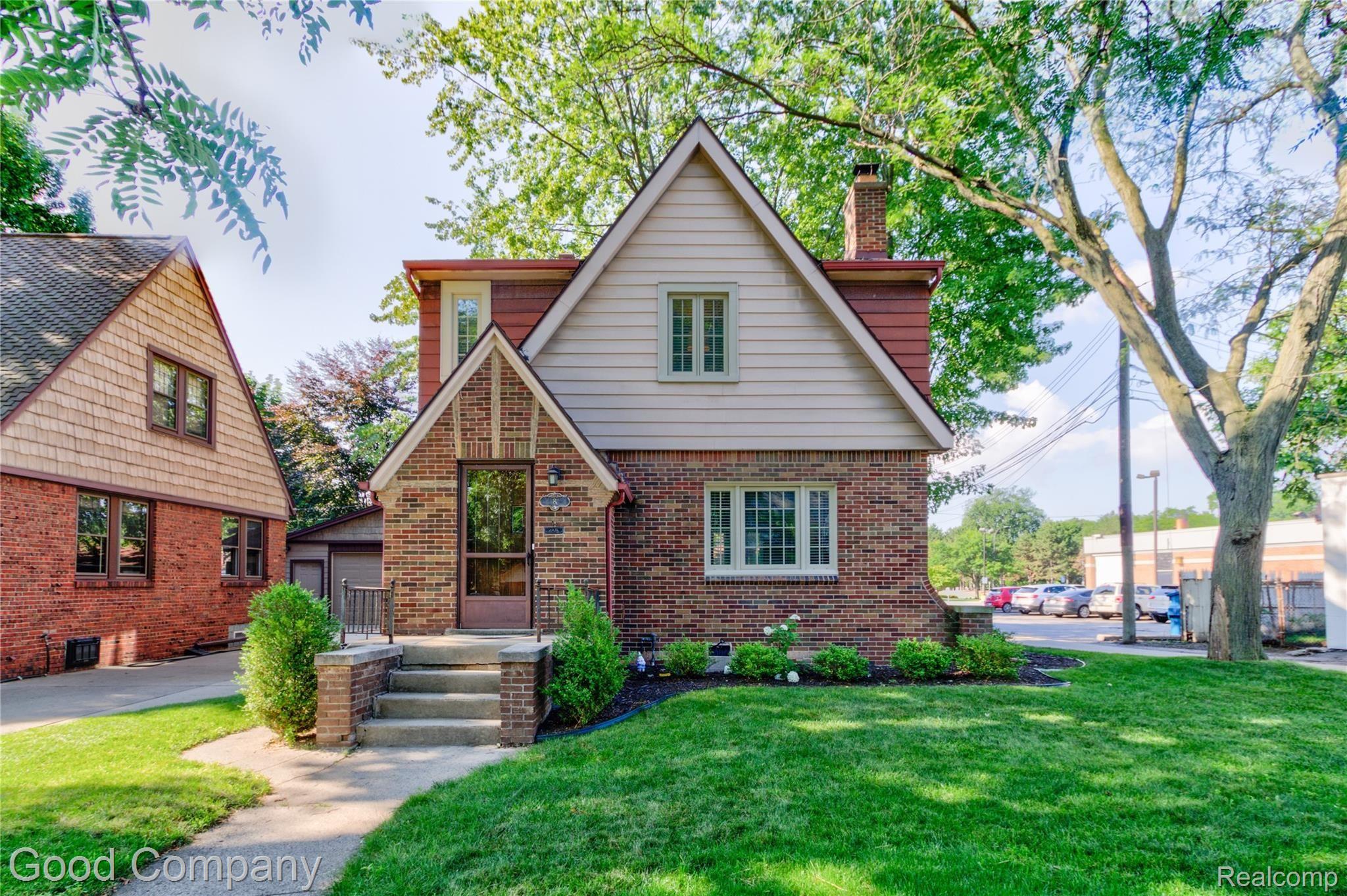 8 Amherst Road Pleasant Ridge, MI 48069 - Photo 1 of 36 8 Amherst Rd. 1