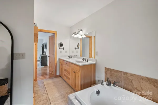 $897,000 | 6500 Duck Creek Road, Lenoir, NC 28645