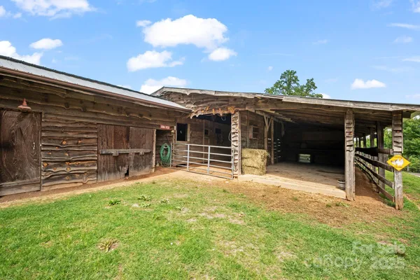 $897,000 | 6500 Duck Creek Road, Lenoir, NC 28645