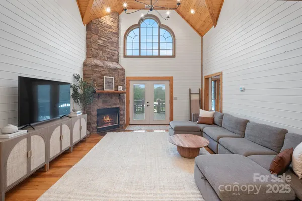 $897,000 | 6500 Duck Creek Road, Lenoir, NC 28645